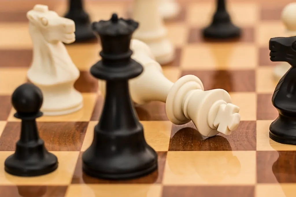 Chess leagues start in Petrovac: Favorites secure in first round 1 Startovale šahovske lige u Petrovcu: Favoriti sigurni u prvom kolu