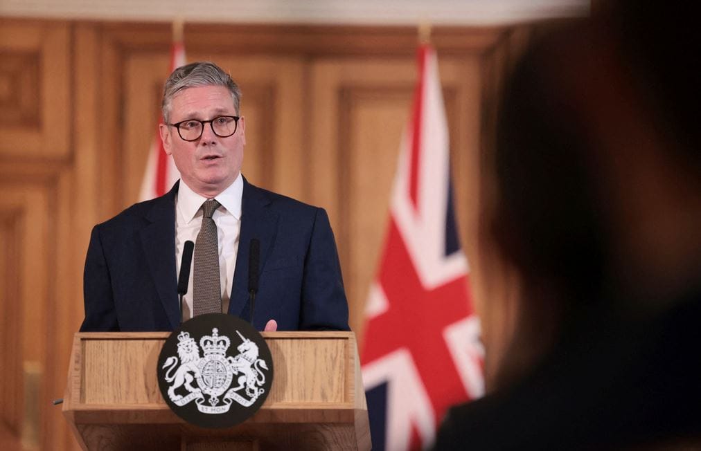 Potresi u vrhu britanske vlasti: Sprema se rušenje Kira Starmera?