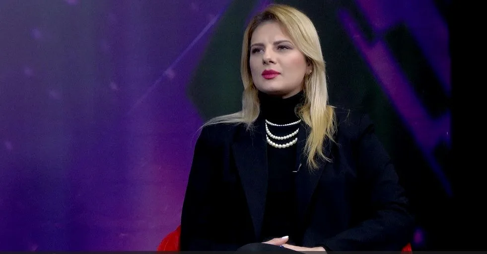 Nedović: Kolege Anđušić i Živković bi ako se vrate na vlast od penzionera da svom šefu kupe još jedan sat 15 Nedović: Kolege Anđušić i Živković bi ako se vrate na vlast od penzionera da svom šefu kupe još jedan sat
