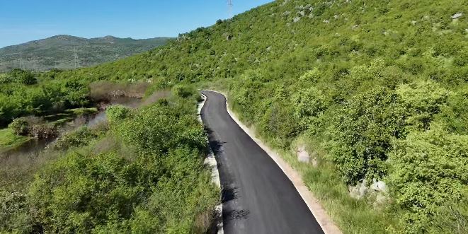 Oprezno zbog sitnijih odrona i magle na sjeveru