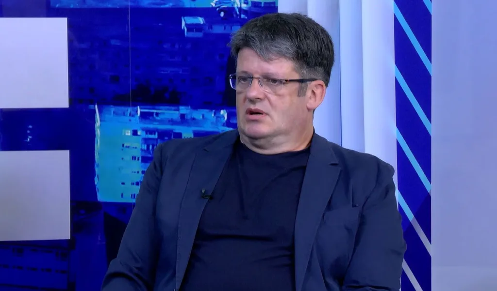 Novinar RTVPG u Komisiji za praćenje postupaka nadležnih organa u istragama slučajeva prijetnji i nasilja nad novinarima 10 Novinar RTVPG u Komisiji za praćenje postupaka nadležnih organa u istragama slučajeva prijetnji i nasilja nad novinarima