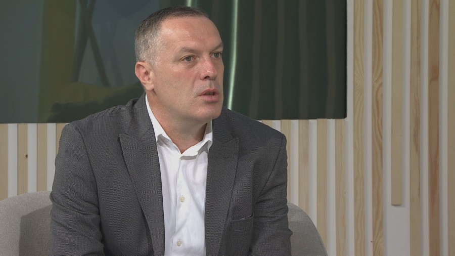 Božović: Čeka nas vruća jesen, moguća obustava nastave