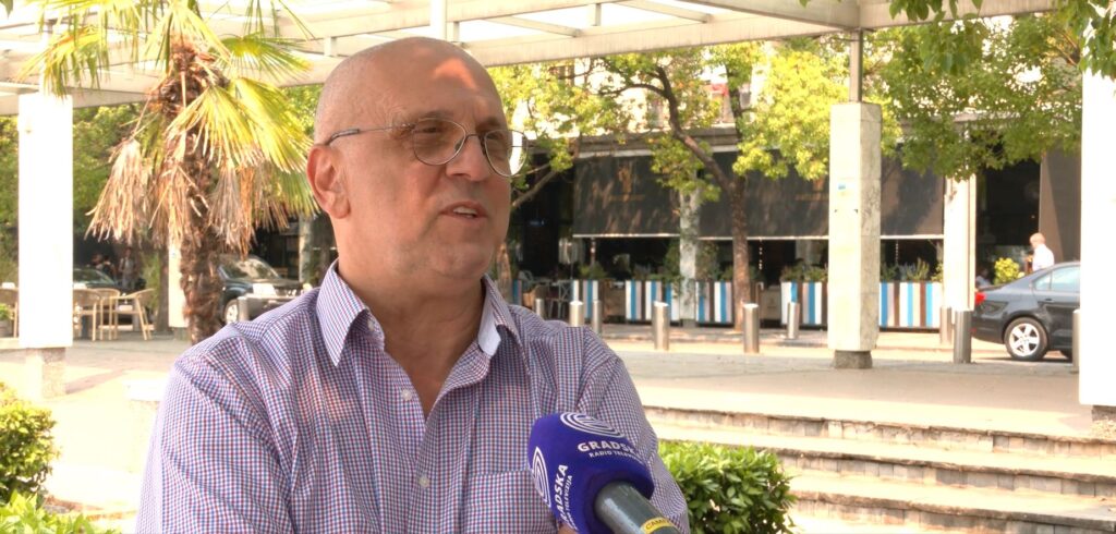 Pavićević: Od vikenda se očekuje pad temperature, mogući uslovi za kišu 10 Pavićević: Od vikenda se očekuje pad temperature, mogući uslovi za kišu