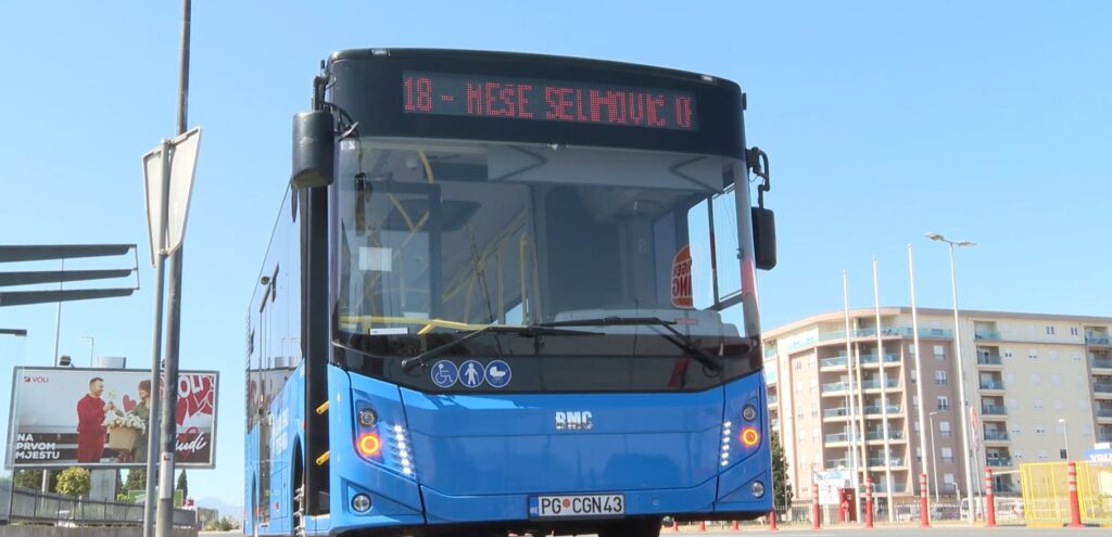 Identifikovan mladić koja je kamenovao autobus na Koniku, podnijeta krivična prijava