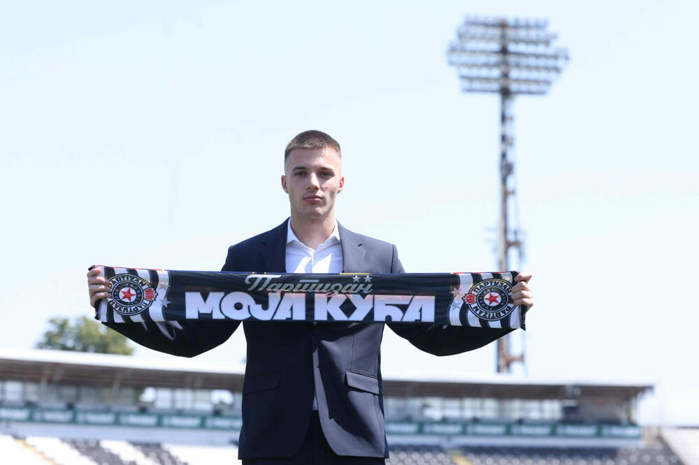 Nagrada za sjajne partije: Milan Roganović produžio ugovor sa Partizanom