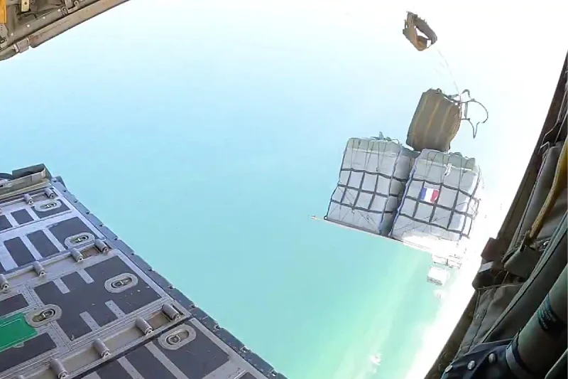 Francuska dostavila pomoć Gazi iz aviona