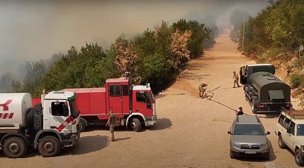 Jedan pripadnik Vojske stradao, drugi teško povrijeđen u prevrtanju cisterne u Kučima