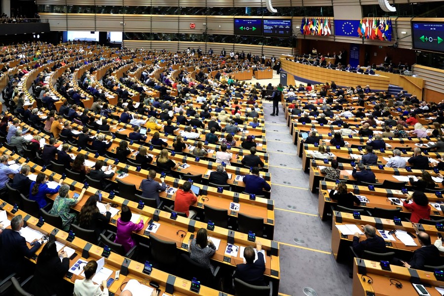 Evropski parlament oštro osudio Srbiju: Nasilje, represija i napadi na slobodu medija pod lupom EU