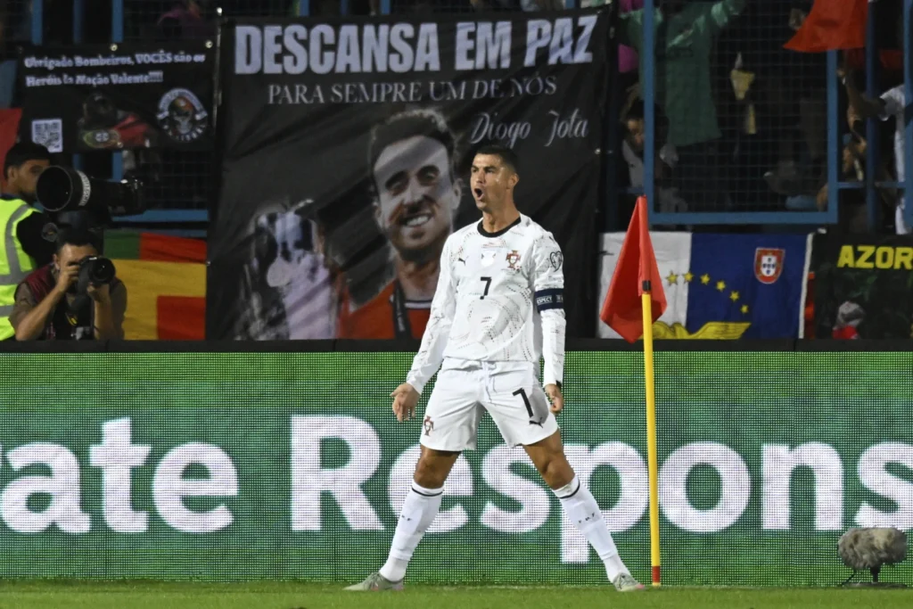 Rutina Engleza, dva gola Ronalda u „petardi“ Portugala, šestica BiH