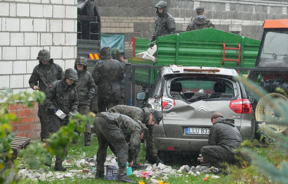 Tramp: Upad dronova u Poljsku mogao bi biti greška; Varšava zatvorila sve granične prelaze sa Bjelorusijom