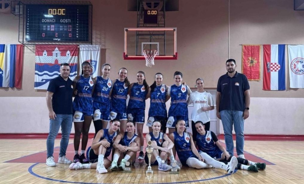 Košarkašice Budućnost Bemaksa osvojile trofej u Banja Luci