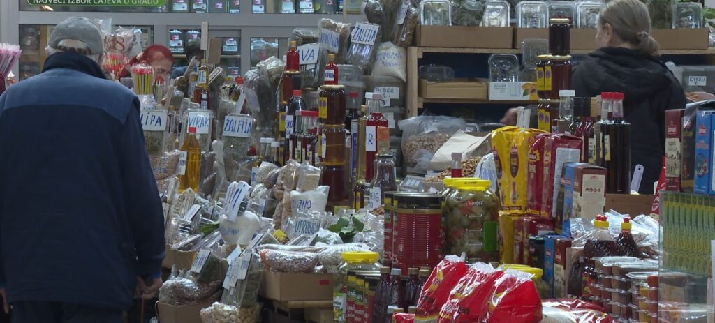 (VIDEO) Počela Manifestacija „Jesenja trpeza“: Podgoričke pijace i ovog puta pokazuju da su mnogo više od mjesta kupovine
