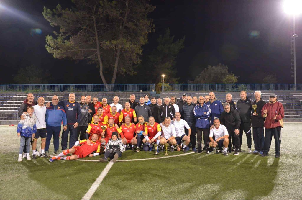 Akademija osvojila III Turnir veterana u malom fudbalu 7 Akademija osvojila III Turnir veterana u malom fudbalu