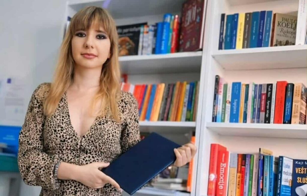 Priča Sandre Hadžije: Od ljubavi prema čitanju do Moje male knjižare – mjesta koje inspiriše 3 Priča Sandre Hadžije: Od ljubavi prema čitanju do Moje male knjižare – mjesta koje inspiriše