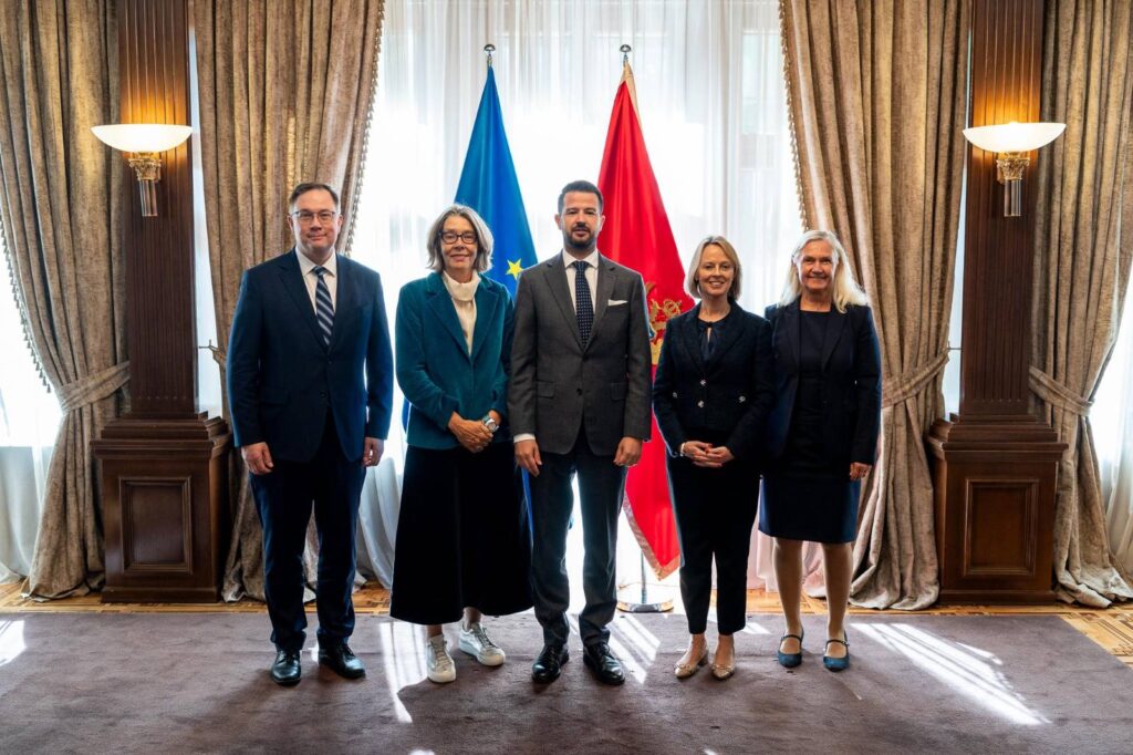 Milatović sa ambasadorima nordijskih zemalja: U fokusu investicije, povezivanje i zajedničke evropske vrijednosti 3 Milatović sa ambasadorima nordijskih zemalja: U fokusu investicije, povezivanje i zajedničke evropske vrijednosti