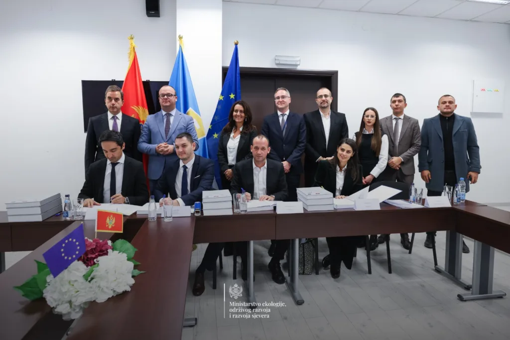 Ćulafić: Potpisan ugovor za početak izvođenja radova na unapređenju sistema za upravljanje otpadnim vodama u Mojkovcu 12 Ćulafić: Potpisan ugovor za početak izvođenja radova na unapređenju sistema za upravljanje otpadnim vodama u Mojkovcu