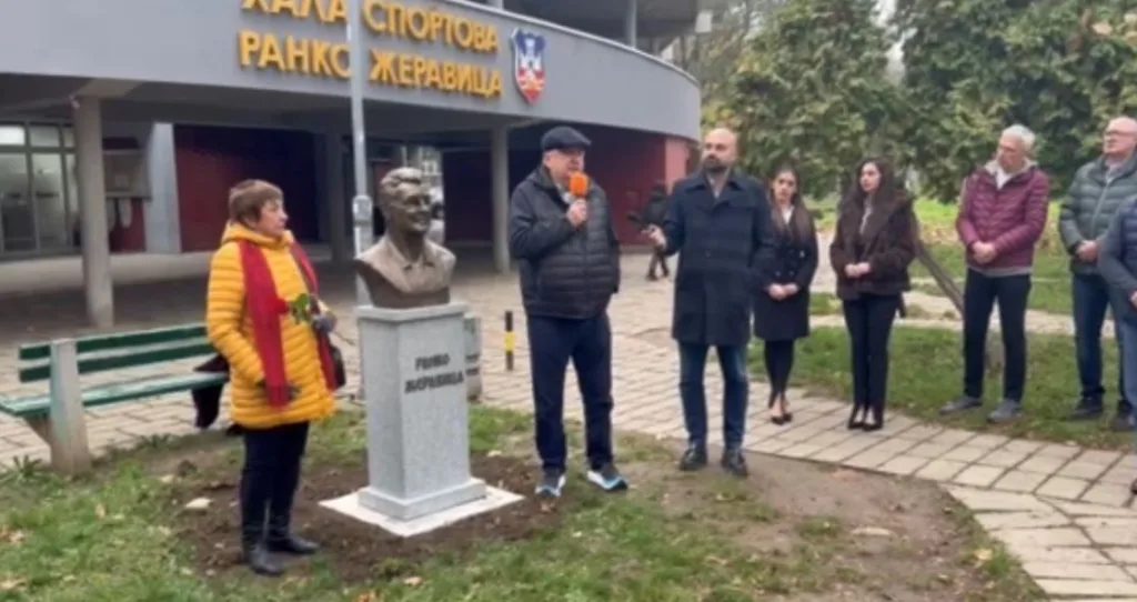 Otkrivena bista legendarnog trenera Ranka Žeravice: Rad Slavenka Rakočevića