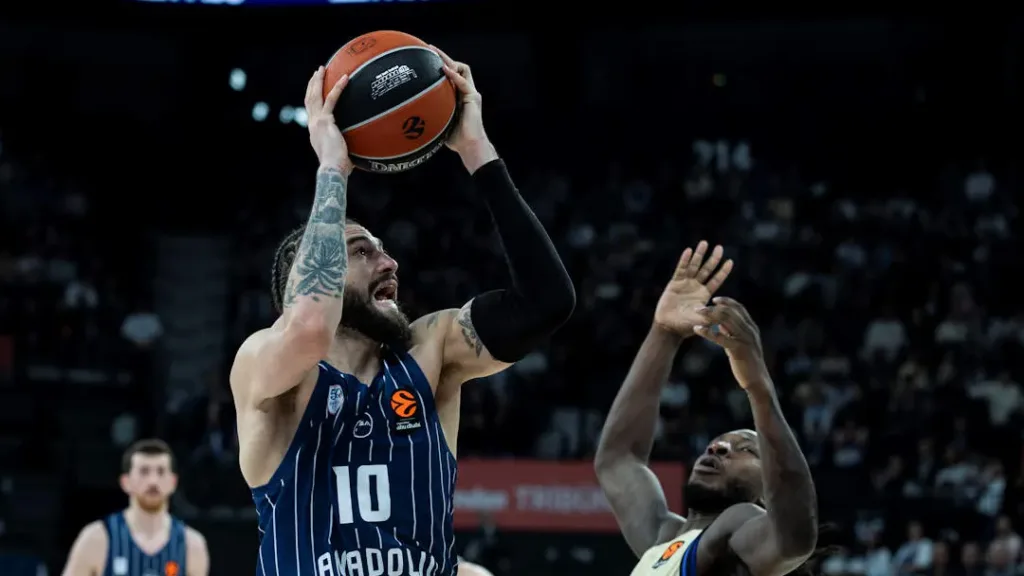 Efesu drama protiv Barse, PAO razbio Dubai, Hapoel se prošetao Gradom mode, Real "preživio" Fransiskovu rapsodiju 6 Efesu drama protiv Barse, PAO razbio Dubai, Hapoel se prošetao Gradom mode, Real „preživio“ Fransiskovu rapsodiju