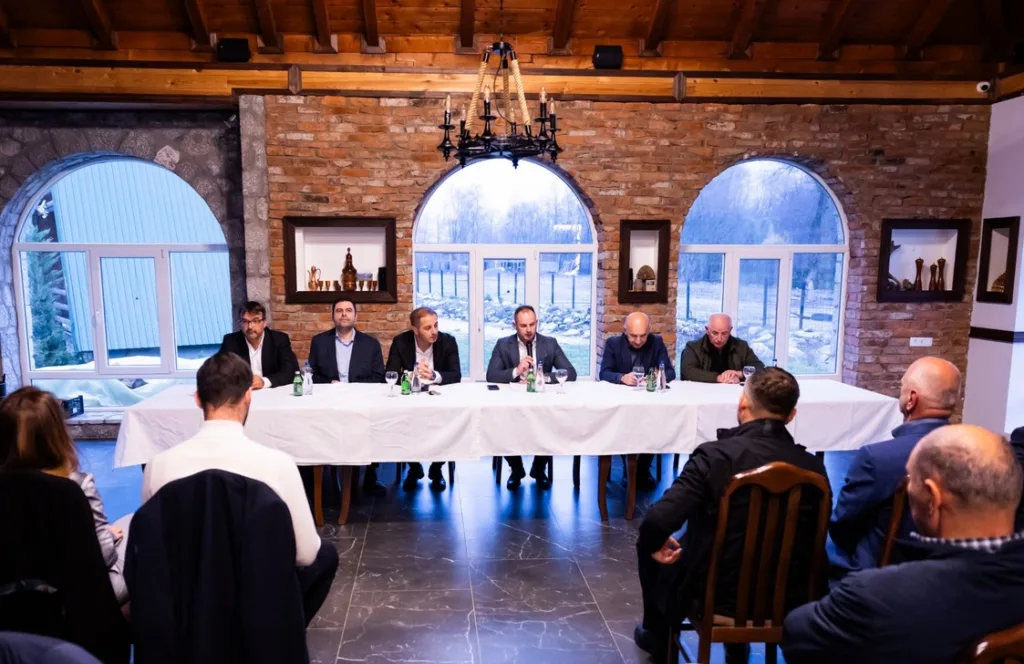 Evropski savez u Gusinju: Pobijedićemo šovinizam i danas, kao što smo nakon devedesetih 10 Evropski savez u Gusinju: Pobijedićemo šovinizam i danas, kao što smo nakon devedesetih