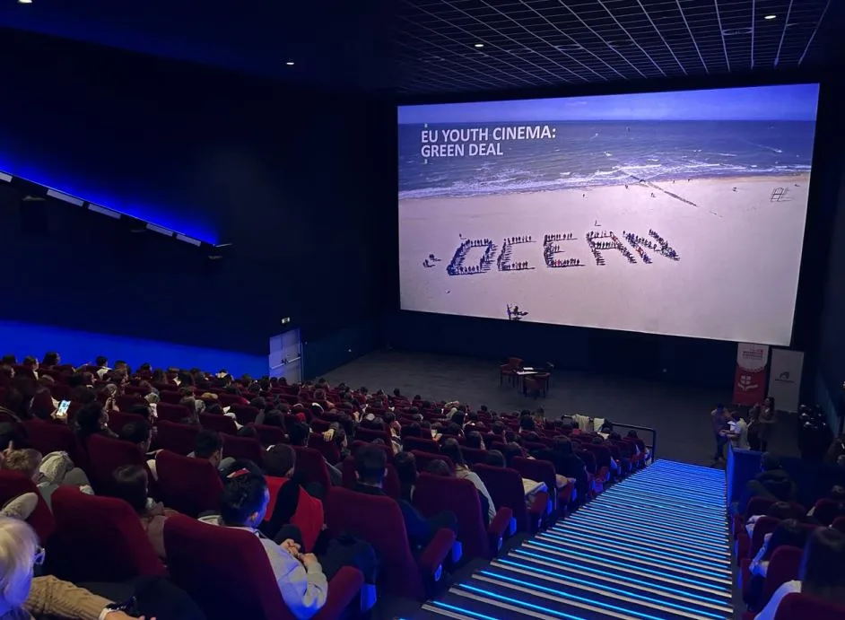 U Podgorici prikazan film Okean: Inspirativno istraživanje vodenih ekosistema 6 U Podgorici prikazan film Okean: Inspirativno istraživanje vodenih ekosistema