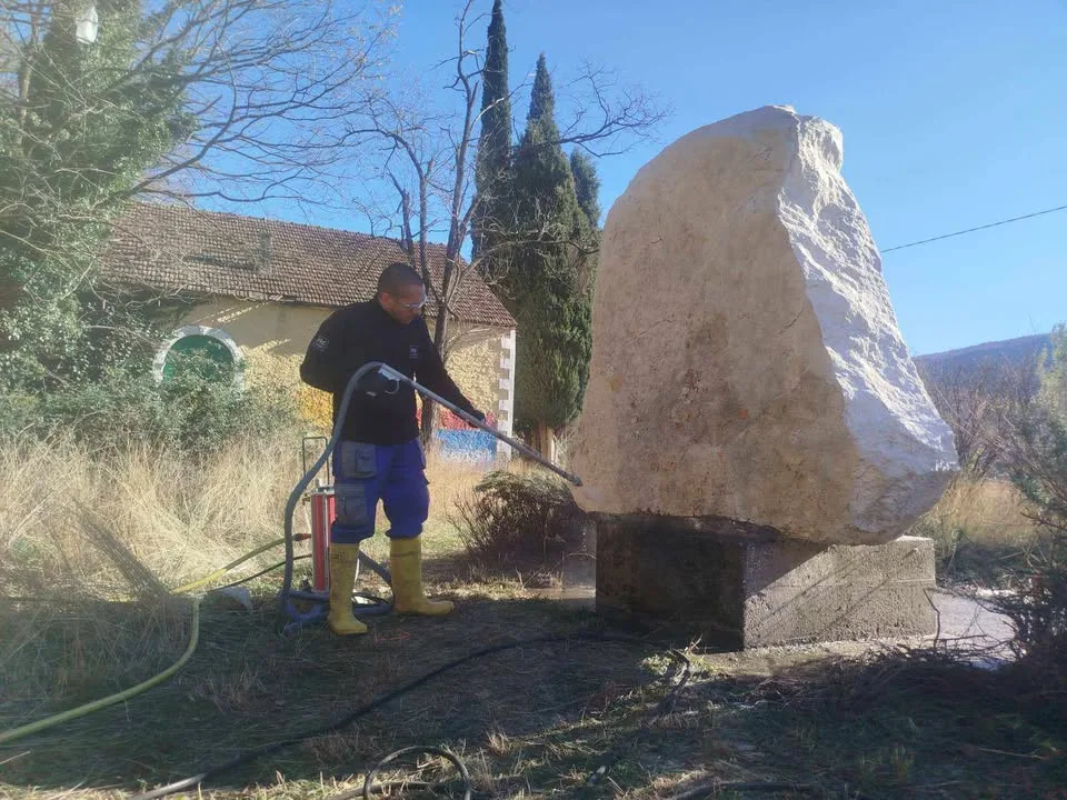 (VIDEO) Sanacija Spomenika rodoljubima strijeljanim na Bioču