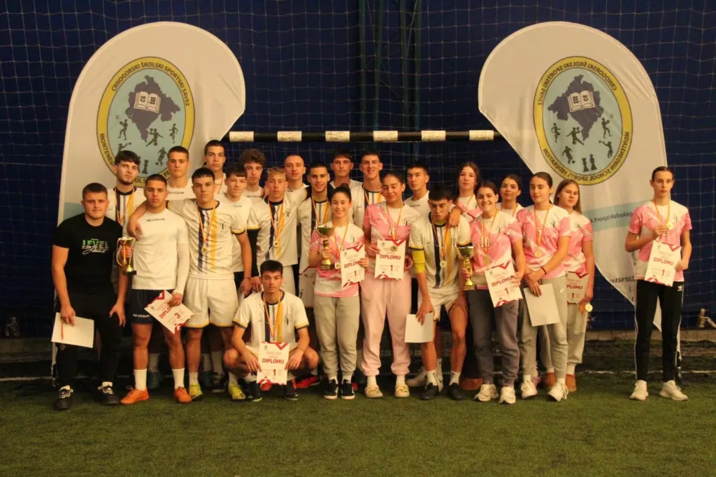 Najbolji srednjoškolski fudbal se igra u Golubovcima 3 Najbolji srednjoškolski fudbal se igra u Golubovcima