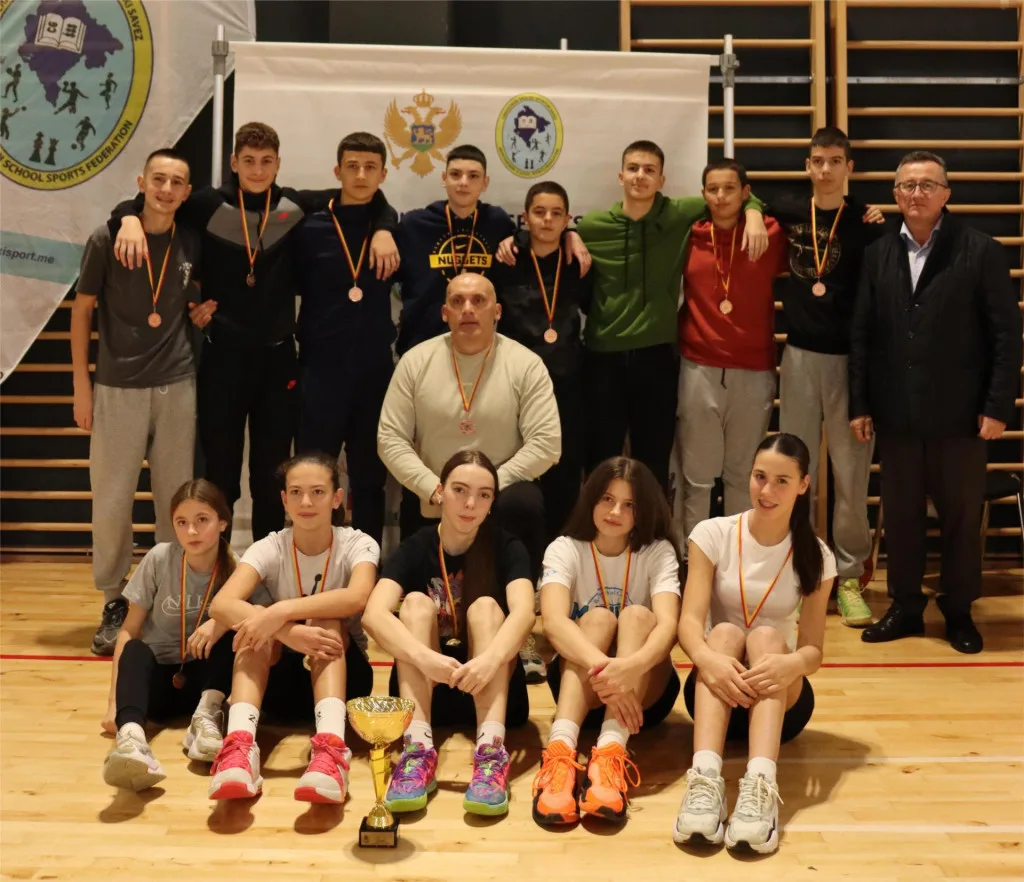 “Jugoslavija” i “Mileva Lajović Lalatović” šampioni u basketu 7 “Jugoslavija” i “Mileva Lajović Lalatović” šampioni u basketu