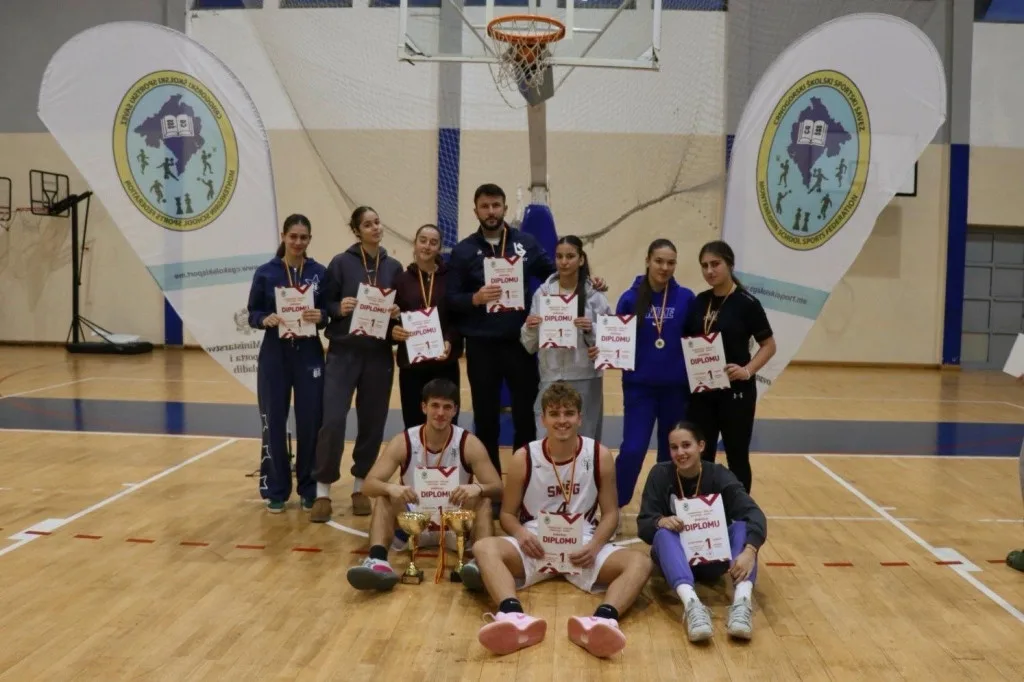 Titule za Podgoričanke i Golubovčane u basketu za srednje škole 5 Titule za Podgoričanke i Golubovčane u basketu za srednje škole