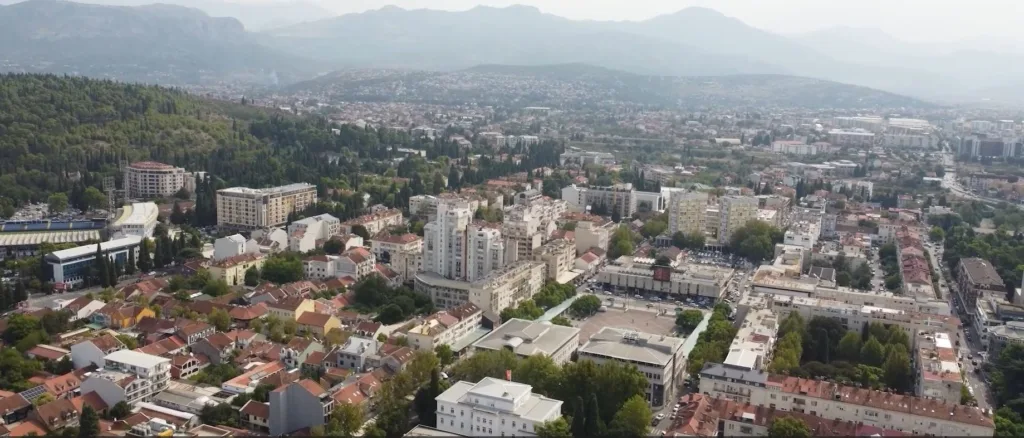 (VIDEO) "Dugoročni cilj je da Podgorica bude mjesto gdje će mladi željeti da ostanu i usavršavaju se" 1 (VIDEO) „Dugoročni cilj je da Podgorica bude mjesto gdje će mladi željeti da ostanu i usavršavaju se“