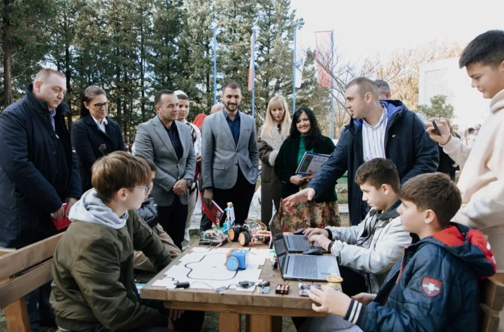 OŠ „Bedri Elezaga“ dobila učionicu na otvorenom – novi prostor koji će unaprijediti učenje