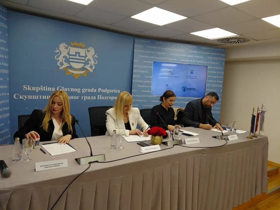 (FOTO/VIDEO) Potpisan Memorandum o prevenciji digitalnog nasilja u školama