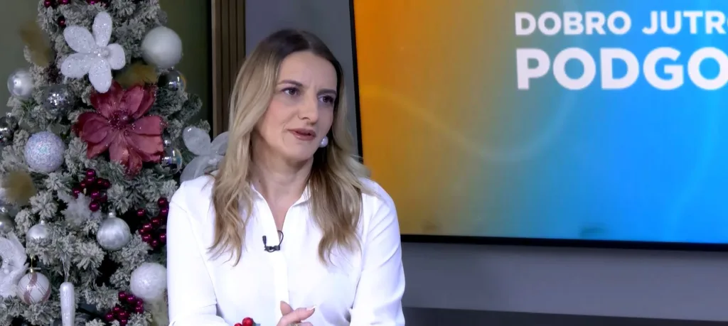 (VIDEO) Vujošević: Posjećenost novogodišnje noći u Budvi na zadovoljavajućem nivou, žalimo što dron-šou nije održan