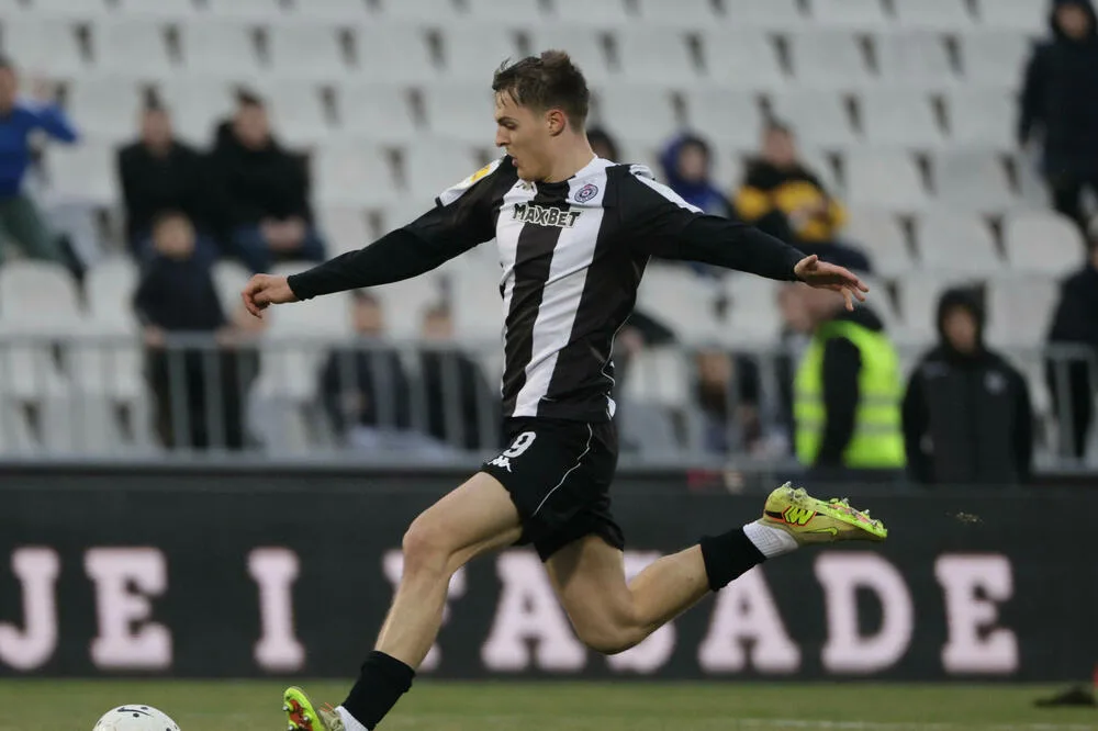 Kostić matirao Popovića, Rodić šokirao Partizan usred Humske 6 Kostić matirao Popovića, Rodić šokirao Partizan usred Humske