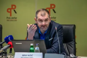 Arhiva milos besic foto pr centar 1.jpg