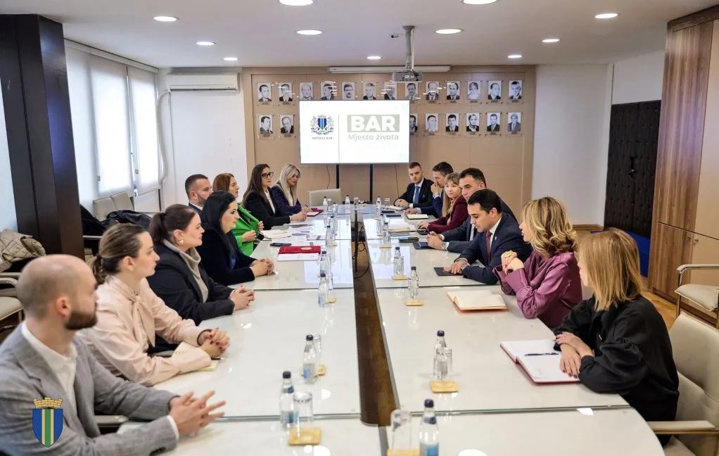 Raičević - Nišić: Zajedničko djelovanje i snažno partnerstvo važno za rješavanje izazova na tržištu rada 2 Raičević – Nišić: Zajedničko djelovanje i snažno partnerstvo važno za rješavanje izazova na tržištu rada