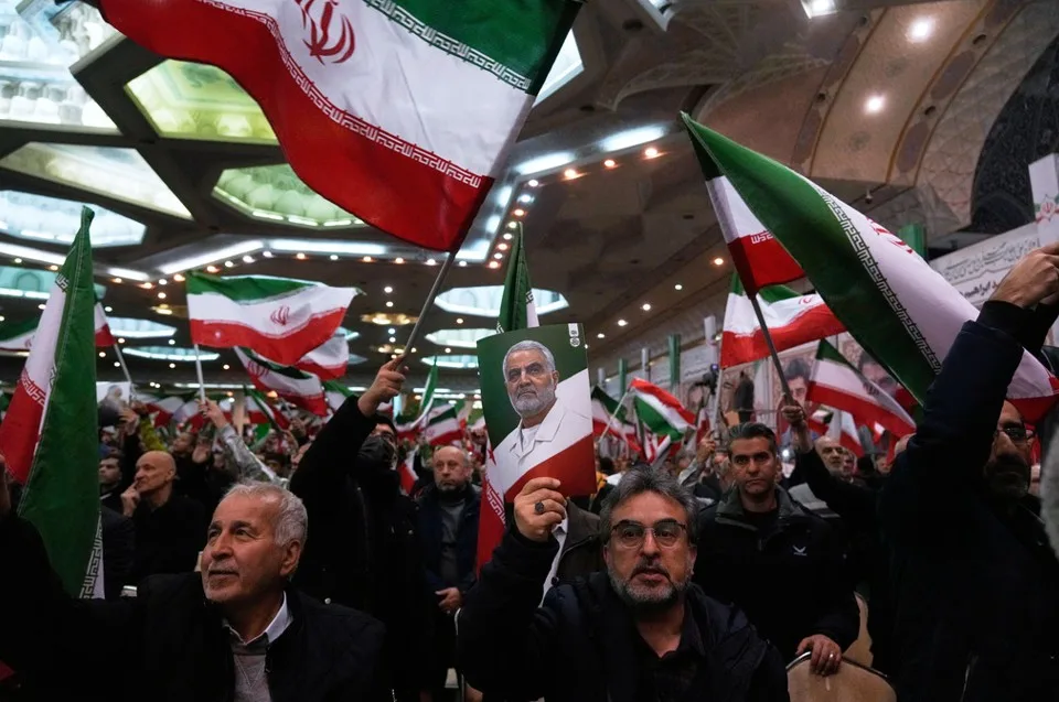 Reza Pahlavi Trampu: Budite spremni da intervenišete kako biste pomogli iranskom narodu 1 Protesti Iran januar 2026 foto AP