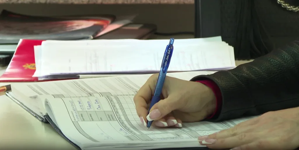 Da li će Vladina odluka smanjiti hiperprodukciju luča ili poništiti dotadašnji trud đaka? 1 Da li će Vladina odluka smanjiti hiperprodukciju luča ili poništiti dotadašnji trud đaka?