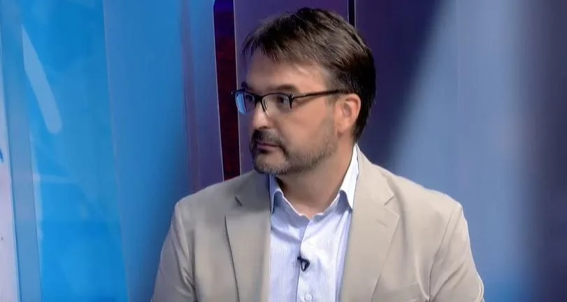 Belan: Milatović da predloži izmjene Ustava i zabrani krivično gonjenje učesnika litija, Srba i pripadnika SPC 6 Belan: Milatović da predloži izmjene Ustava i zabrani krivično gonjenje učesnika litija, Srba i pripadnika SPC