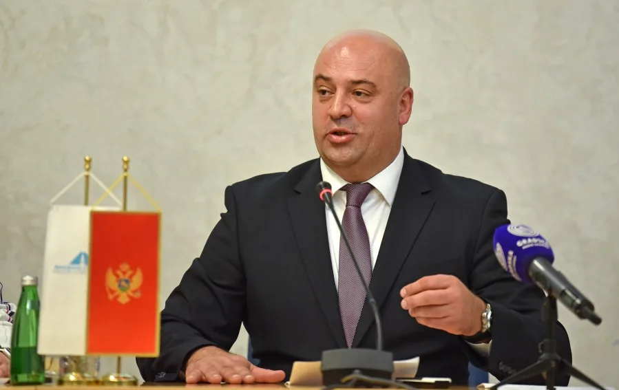 Tolić: Aerodromima trebaju investicije sa koncesionarom ili bez njega