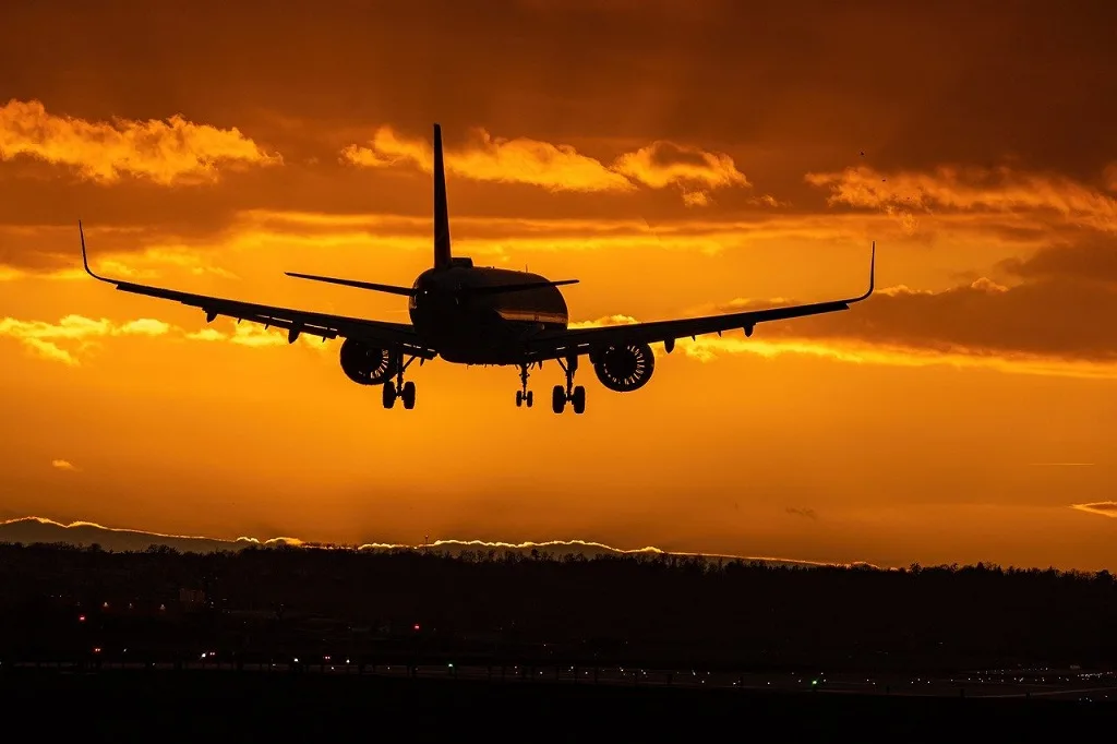 Aerodrom u Amsterdamu otkazao najmanje 700 letova zbog snijega i vjetra 10 Aerodrom u Amsterdamu otkazao najmanje 700 letova zbog snijega i vjetra