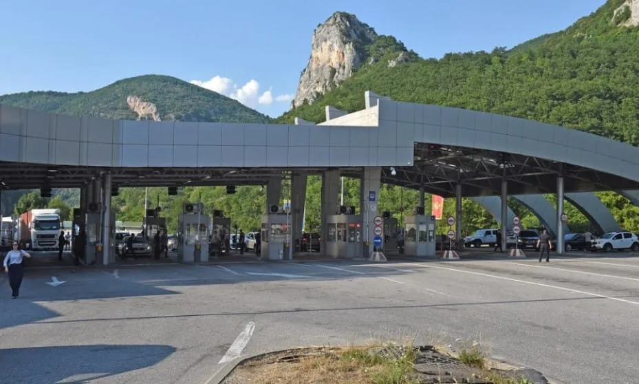 Propust policije: Građanin prijavio mito na granici na Dobrakovu, pa satima čekao
