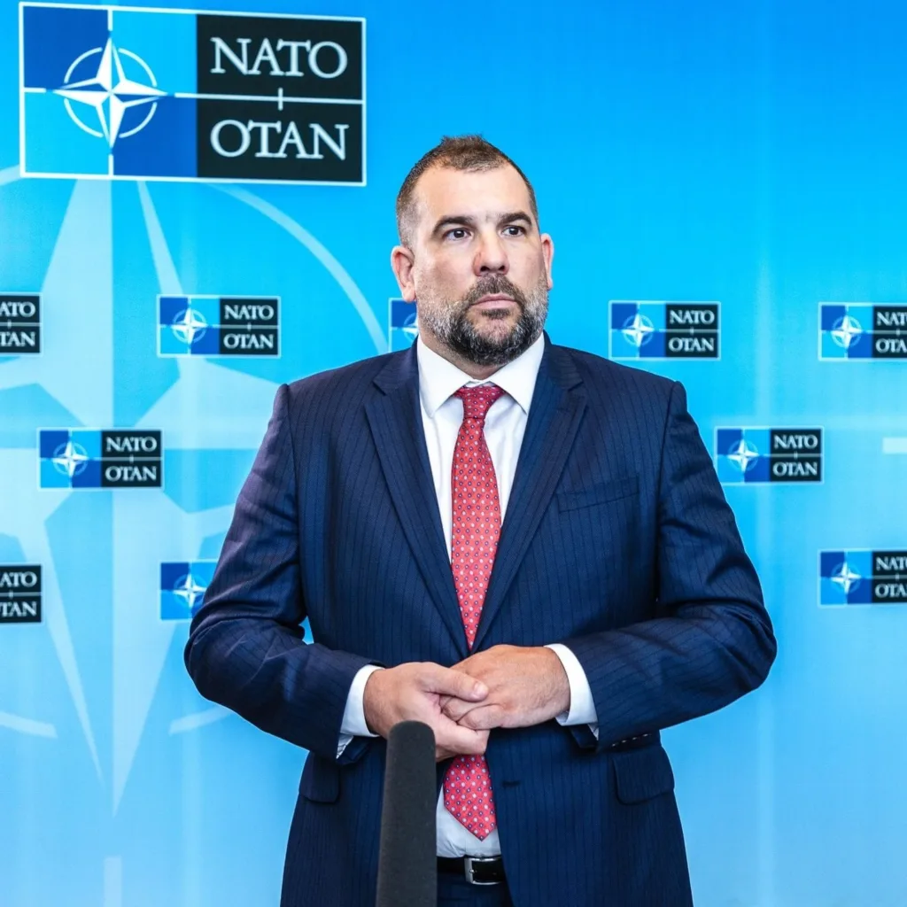 Krapović: Spovešću veting u sistemu odbrane, portal "Udar" bio u ANB-u 2 krapovic1 1