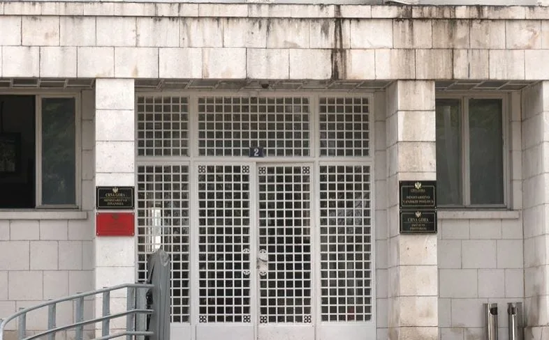 Predstavnici kamiondžija danas na sastanku u Ministarstvu finansija