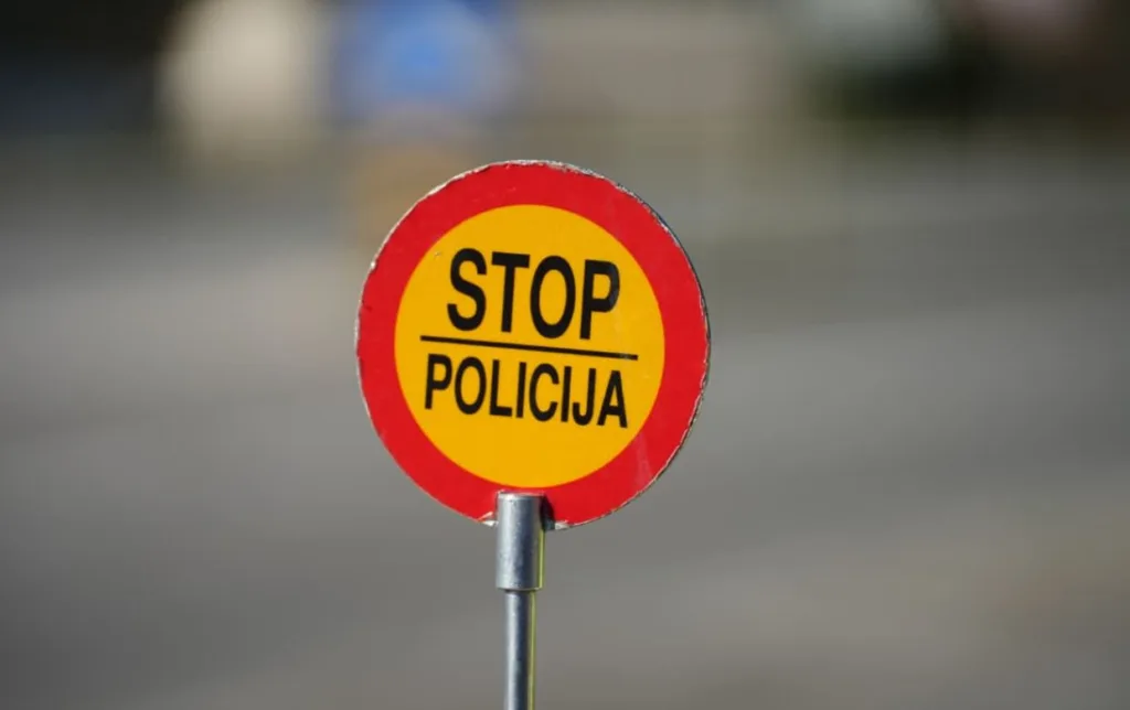Uhapšeni državljani Njemačke i Kosova, vozili pod dejstvom marihuane