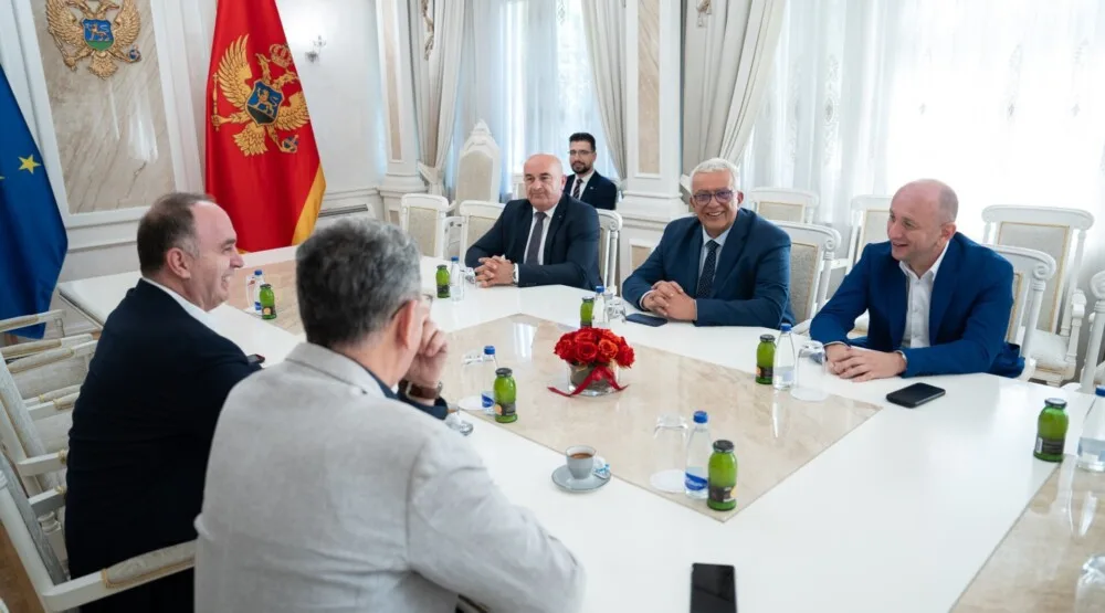 NSD: Održan istorijski sastanak, srpske i albanske stranke u Crnoj Gori otvaraju novo poglavlje saradnje 14 NSD: Održan istorijski sastanak, srpske i albanske stranke u Crnoj Gori otvaraju novo poglavlje saradnje