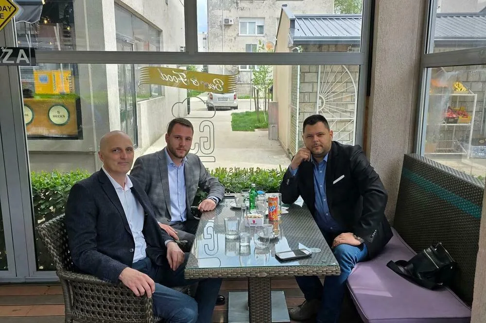 Počeli da dogovaraju vlast: Predstavnici ZBNK, PES-a i Demokrata razgovarali preksinoć u Nikšiću