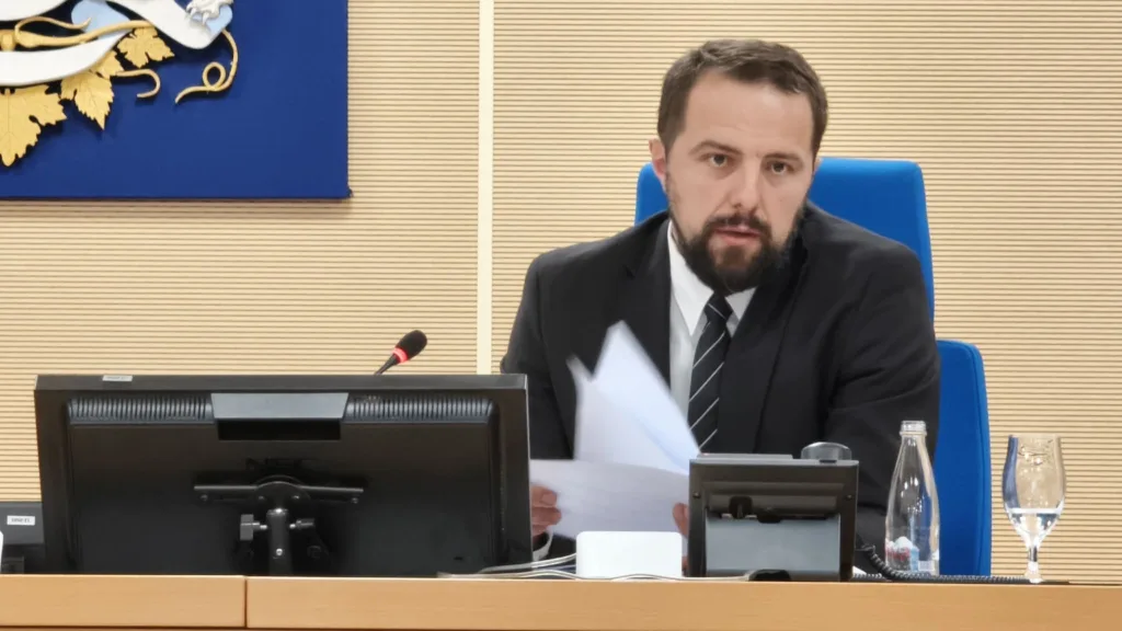 Odbor za statut i propise protiv inicijative o skraćenju mandata Skupštini Glavnog grada