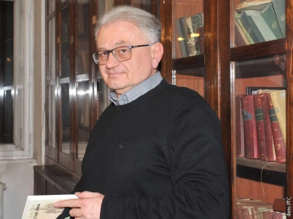 Predavanje prof. Aleksandra Jerkova na IIMS-u: „Pekić u studentskoj auri; Čitanje Vremena čuda mimo istorije i alegorije“