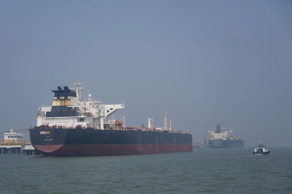 Drama kod Istanbula: Pogođen tanker sa oko milion tona nafte