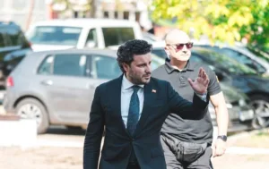 Abazović o incidentu u sudnici: Ubović je pokušao da me isprovocira, Bemaks djeluje kao paralelna država